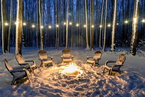 Higgins Lake Retreat - Hike, Swim, Relax! Cottage in Michigan