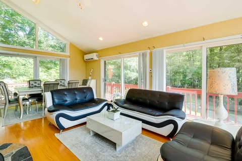 Spacious Woodbury Home w/ Pool + Hot Tub! House in Woodbury