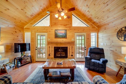 Bryson City Vacation Rental - Hot Tub & Lake Views House in Fontana Lake