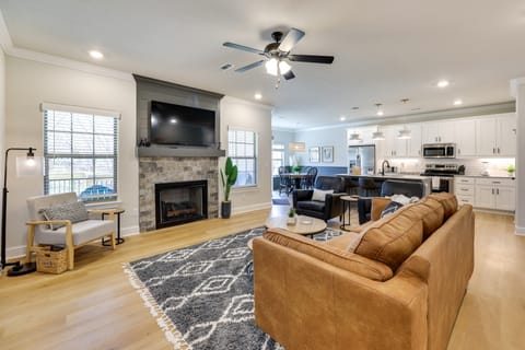 Biking Haven: Charming Bella Vista Home w/ Games! House in Bella Vista