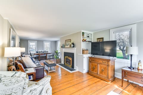 Quiet Waterfront Home: Ideal Maine Escape! House in Bass Harbor