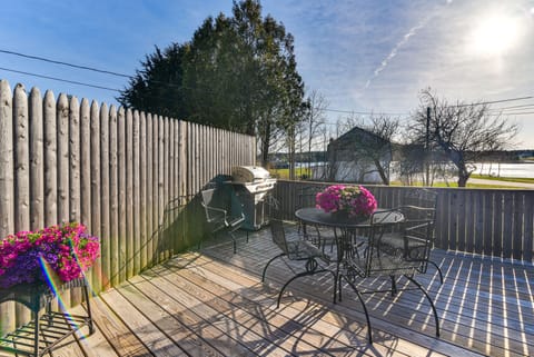 Oceanside Bass Harbor Home w/ Peaceful Deck! House in Bass Harbor