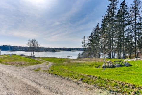 Oceanside Bass Harbor Home w/ Peaceful Deck! House in Bass Harbor