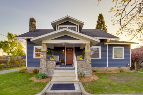 Indiana Vacation Rental - Walk to Syracuse Lake! House in Indiana