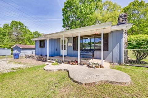 3 Mi to Burnside Marina: Lake Cumberland Getaway House in Lake Cumberland