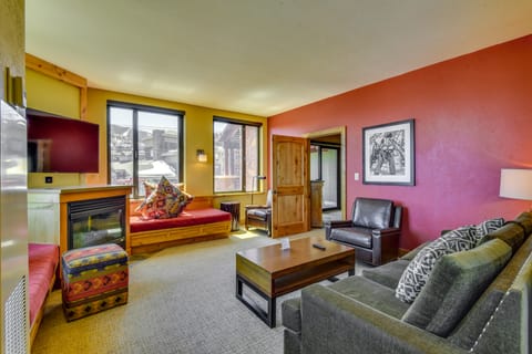 Park City Condo: Steps to Canyons Village & Skiing Apartment in Wasatch County