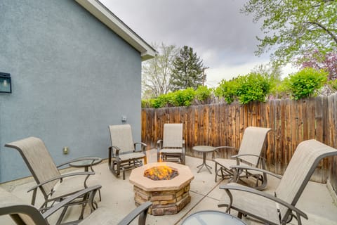 Dog-Friendly Home w/ Gas Grill in Denver! House in Denver