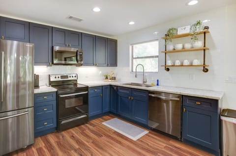 Somerville Cabin w/ Private Pool! House in Texas