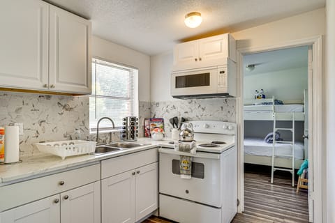 5 Mi to Circle B Bar Reserve: Lakeland Getaway! House in Lakeland