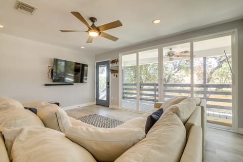 Lago Vista Vacation Rental w/ Fireplace! House in Point Venture