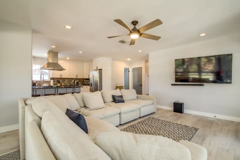 Lago Vista Vacation Rental w/ Fireplace! House in Point Venture