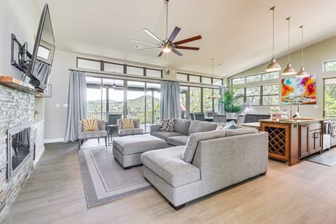 Lake Travis House w/ Private Dock, Pool & Hot Tub! House in Jonestown