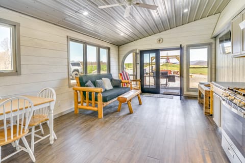 On-Site Fishing & Hiking: Philippi Ranch House House in Shenandoah Valley