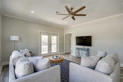 Pet-Friendly Vacation Rental in Biloxi Near Beach! Apartment in Biloxi