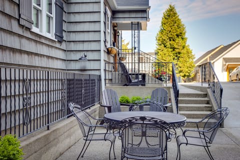 Retro-Style Home in Ruston: Walkable Location! House in Tacoma