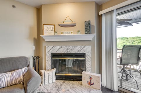 Osage Beach Vacation Rental w/ Main Channel Views! Apartment in Osage Beach