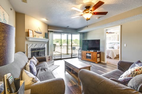 Osage Beach Vacation Rental w/ Main Channel Views! Apartment in Osage Beach