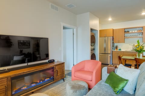 Traverse City Vacation Rental: 1 Mi to Beach! Apartment in Traverse City