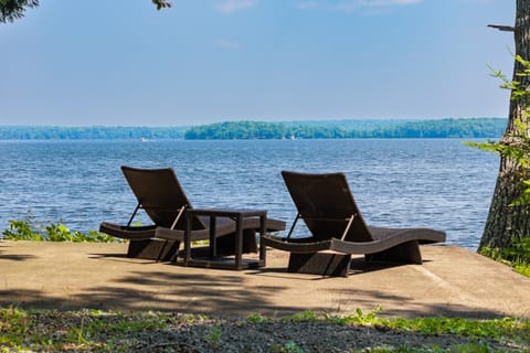 Lakefront Phelps Cabin w/ Boat Dock & Water Toys! House in Wisconsin