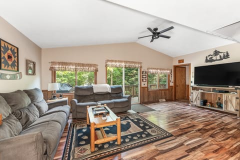 Lakefront Phelps Cabin w/ Boat Dock & Water Toys! House in Wisconsin