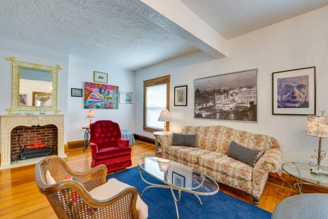 Spacious Home w/ Florida Room ~ 1 Mi to Lake Dora! House in Mount Dora