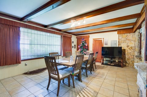 Cozy Jackson Vacation Rental < 1 Mi to University House in Jackson