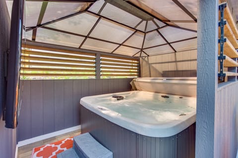 Pet-Friendly Minneapolis Home ~ 8 Mi to Downtown! House in Minneapolis