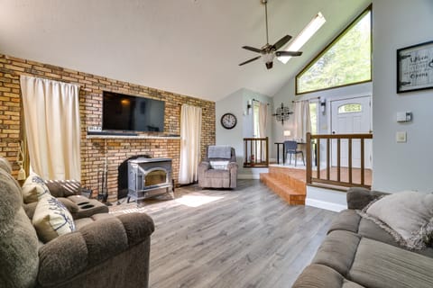 Exciting Tobyhanna Home Near Kalahari Water Park! House in Coolbaugh Township