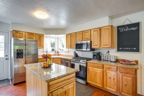 Spirit Lake Home w/ Fenced Yard: 1 Mi to Water! House in Spirit Lake