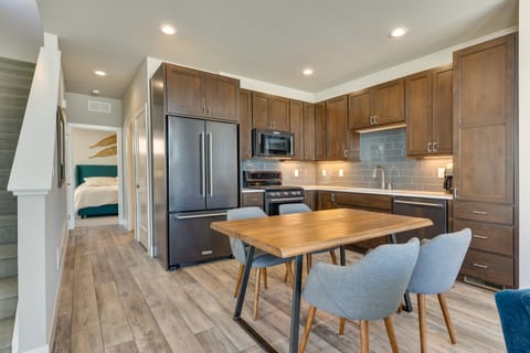 Fraser Vacation Rental - Shuttle to Winter Park! Apartment in Fraser