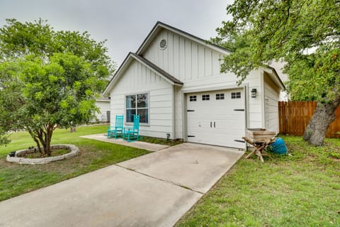 Contemporary Home - 1 Mi to Georgetown Square House in Georgetown