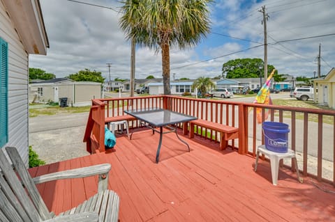 Walk to Shore: Myrtle Beach House w/ Private Deck! House in Garden City