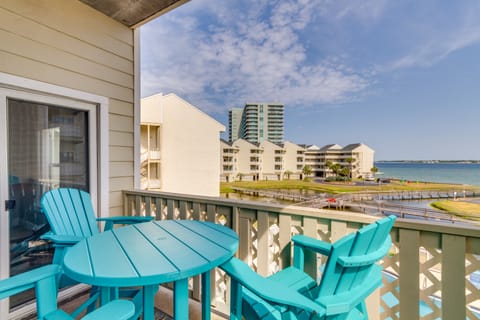 Bayfront Pensacola Beach Condo w/ Pool & Elevator Apartment in Pensacola Beach