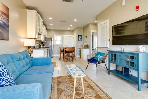 Bayfront Pensacola Beach Condo w/ Pool & Elevator Apartment in Pensacola Beach