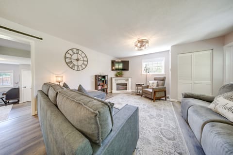 Pet-Friendly Centerville Home w/ Fire Pit & Grill House in Allegheny River