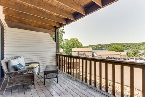Pool Access & Lake View: Osage Beach Condo! Apartment in Lake of the Ozarks