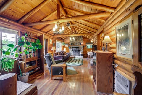 Waterfront Newport Vacation Rental on Sacheen Lake House in Washington