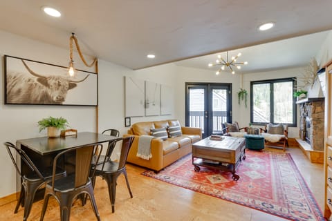 Copper Mtn Condo w/ Heated Pool: Ski-In/Walk-Out! Apartment in Copper Mountain