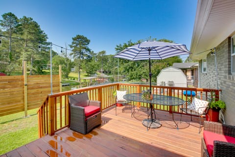 Lake Hamilton Home: 5 Mi to Hot Springs! House in Hot Springs