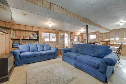 Decatur House: Fishing, Skiing, & Golfing! House in Michigan