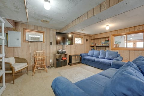 Decatur House: Fishing, Skiing, & Golfing! House in Michigan