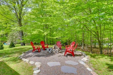 Private Hot Tub & Fire Pit: Pocono Lake House! House in Coolbaugh Township