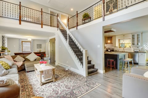 Private Hot Tub & Fire Pit: Pocono Lake House! House in Coolbaugh Township