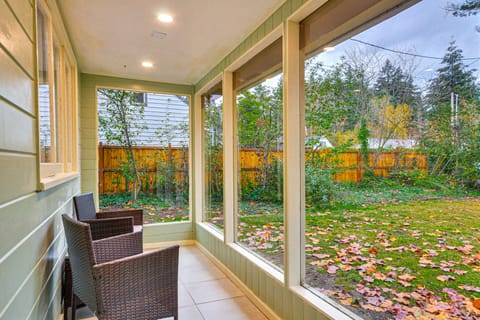 Modern Home w/ Spacious Yard in Beaverton! House in Beaverton