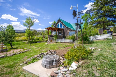 Sunny Cedaredge Home w/ Mtn Views - Hike & Fish! House in Colorado