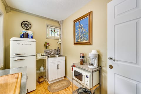 Eureka Springs Rental - Walk to Downtown! House in Eureka Springs