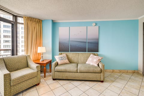 Indoor & Outdoor Pools: Myrtle Beach Resort Condo Apartment in Myrtle Beach