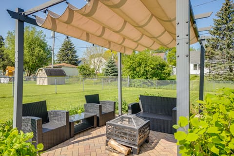 Milwaukee Home w/ Serene Patio & Backyard Garden! House in West Allis