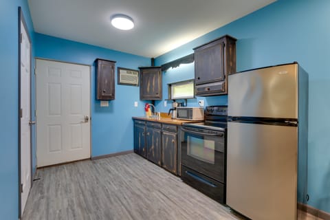 Zanesville Vacation Rental: 2 Mi to Downtown! House in Zanesville