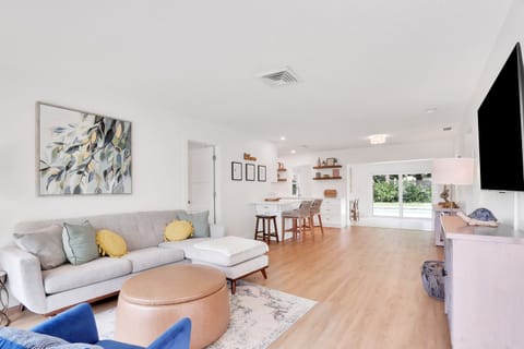 Private Pool + Bar: Palm Beach Gardens Getaway House in Palm Beach Gardens